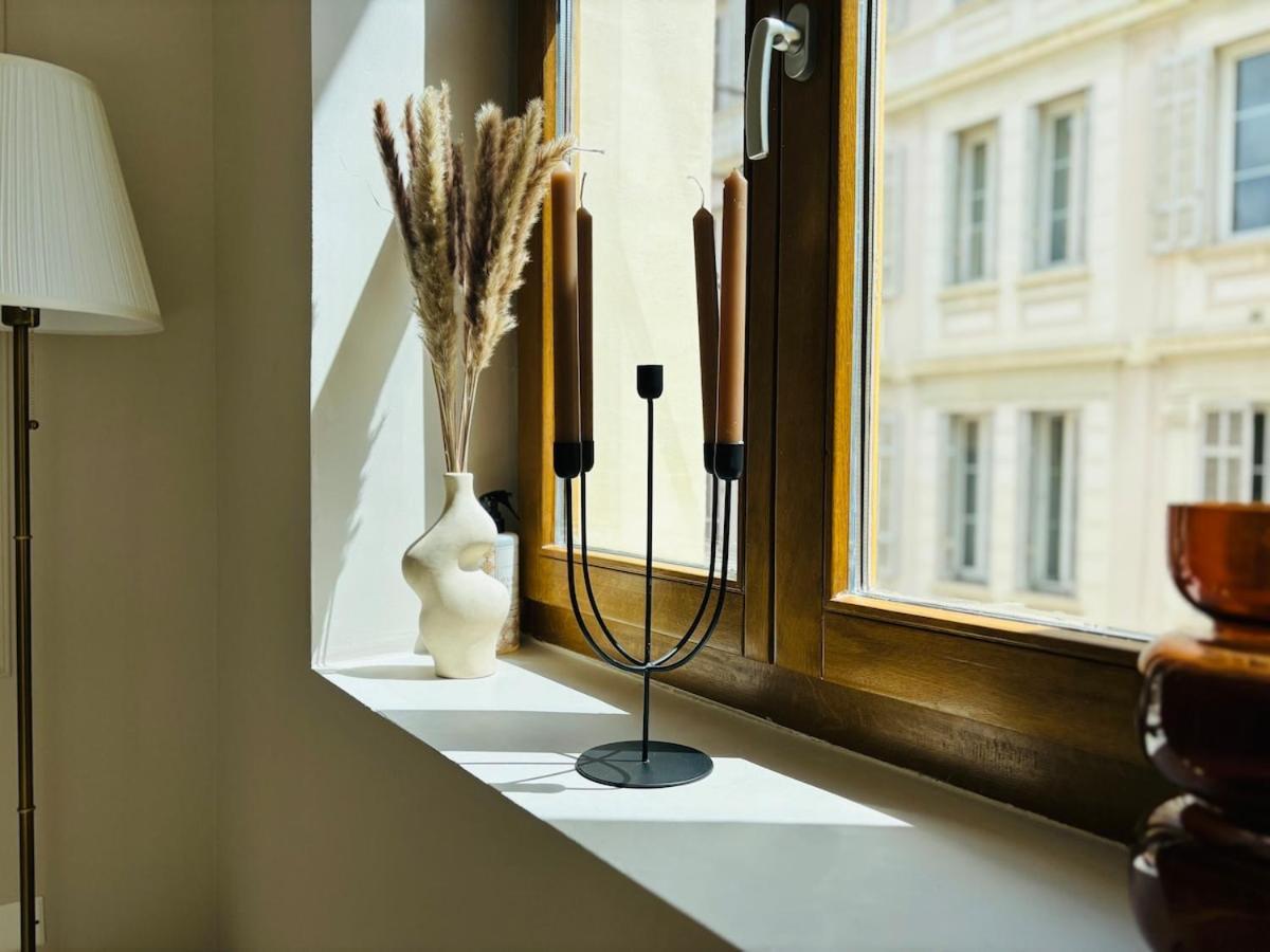 Le Sainte Rose Standing, Center On Foot Apartment *