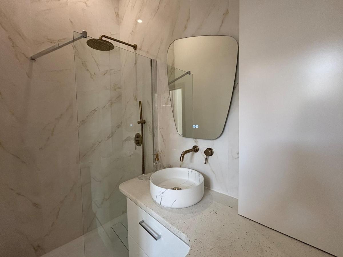 Le Sainte Rose Standing, Center On Foot Apartment Cannes